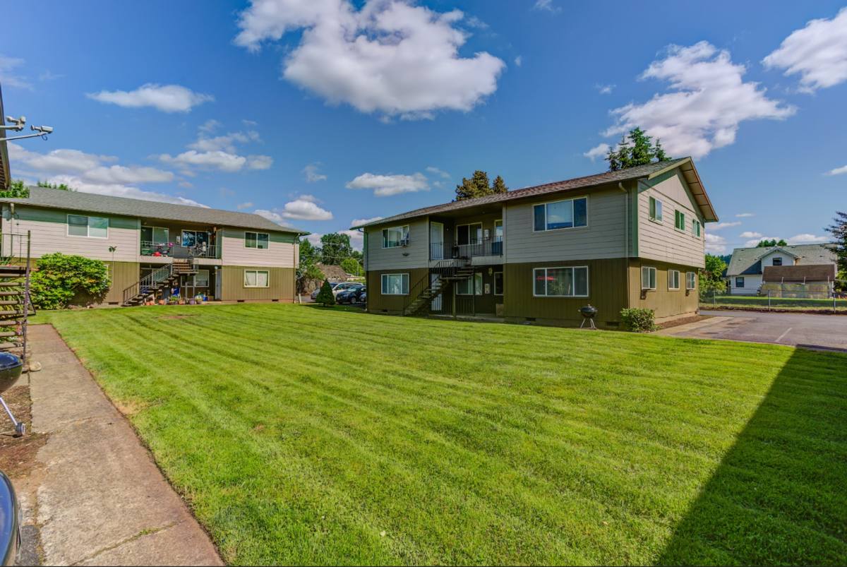 Apartment for rent at 704 N Broadway St, Estacada, OR 97023