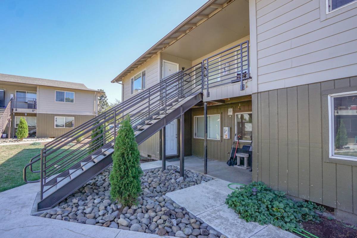 Apartment for rent at 704 N Broadway St, Estacada, OR 97023