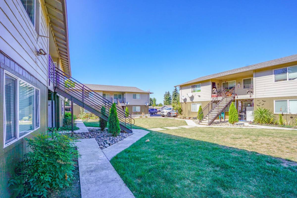 Apartment for rent at 704 N Broadway St, Estacada, OR 97023