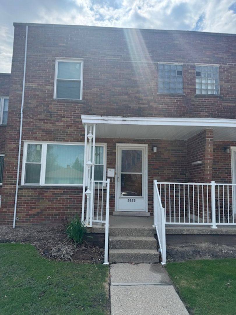 Apartment for rent at 3553 Madison, Lansing, IL 60438