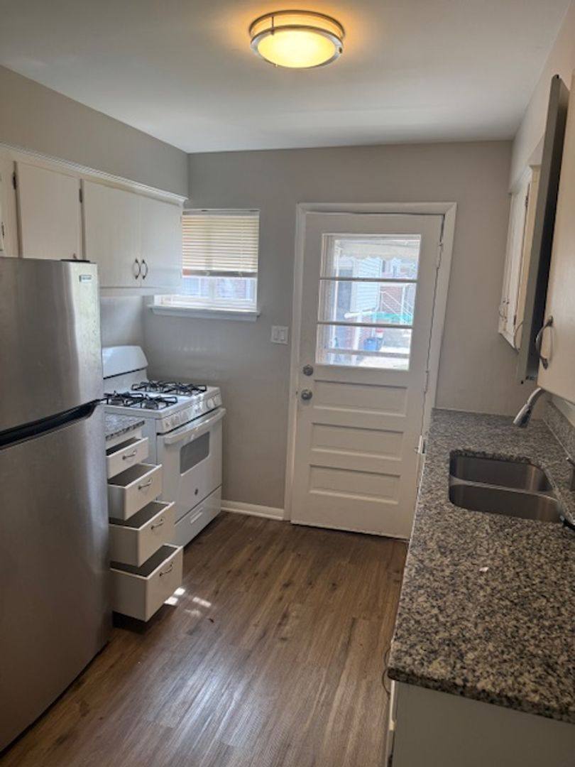 Apartment for rent at 3553 Madison, Lansing, IL 60438
