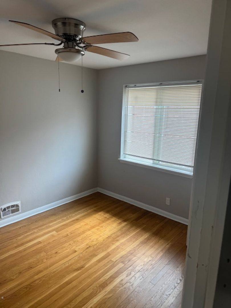 Apartment for rent at 3553 Madison, Lansing, IL 60438