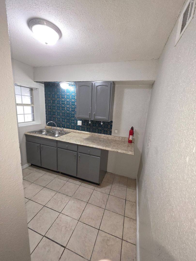 Apartment for rent at 972-336 Peabody S Dudley, Memphis, TN 38104