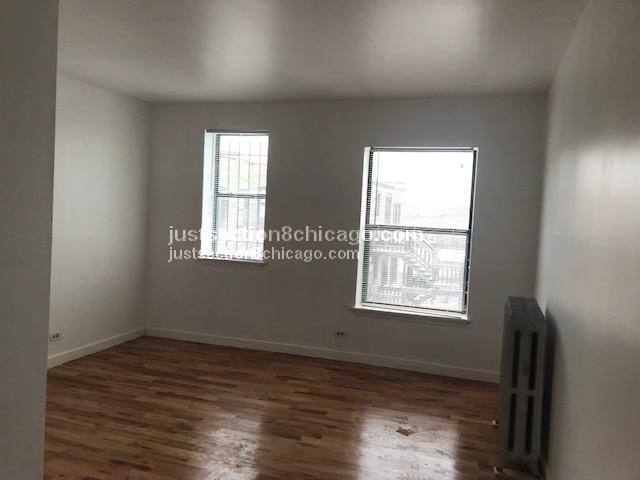 Apartment for rent at 6721 S Blackstone, Chicago, IL 60637