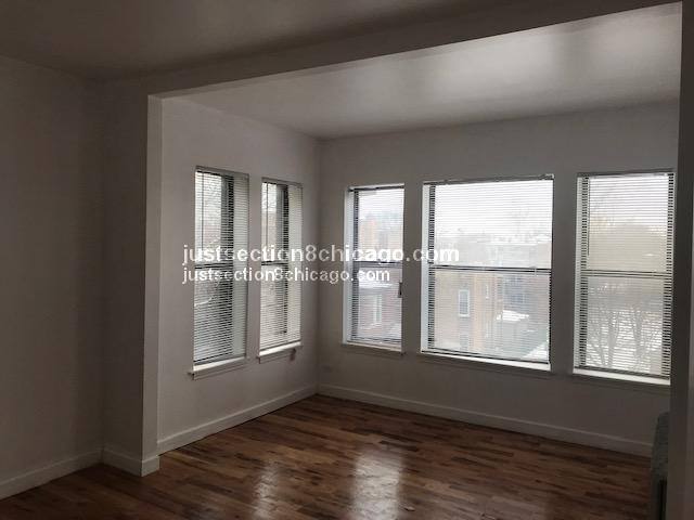 Apartment for rent at 6721 S Blackstone, Chicago, IL 60637