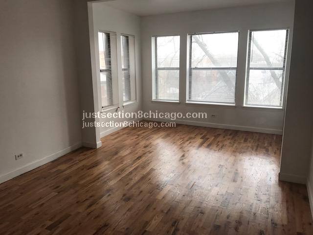 Apartment for rent at 6721 S Blackstone, Chicago, IL 60637