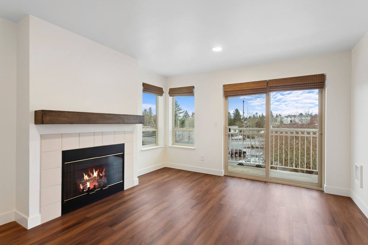 Apartment for rent at 6525 California Ave SW, Seattle, WA 98136