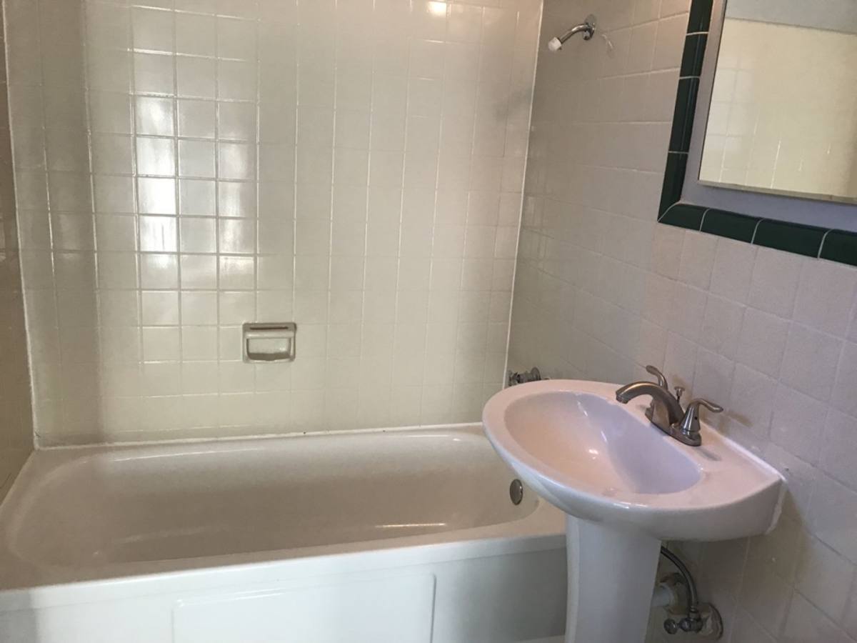 Apartment for rent at 828 D St, Davis, CA 95616