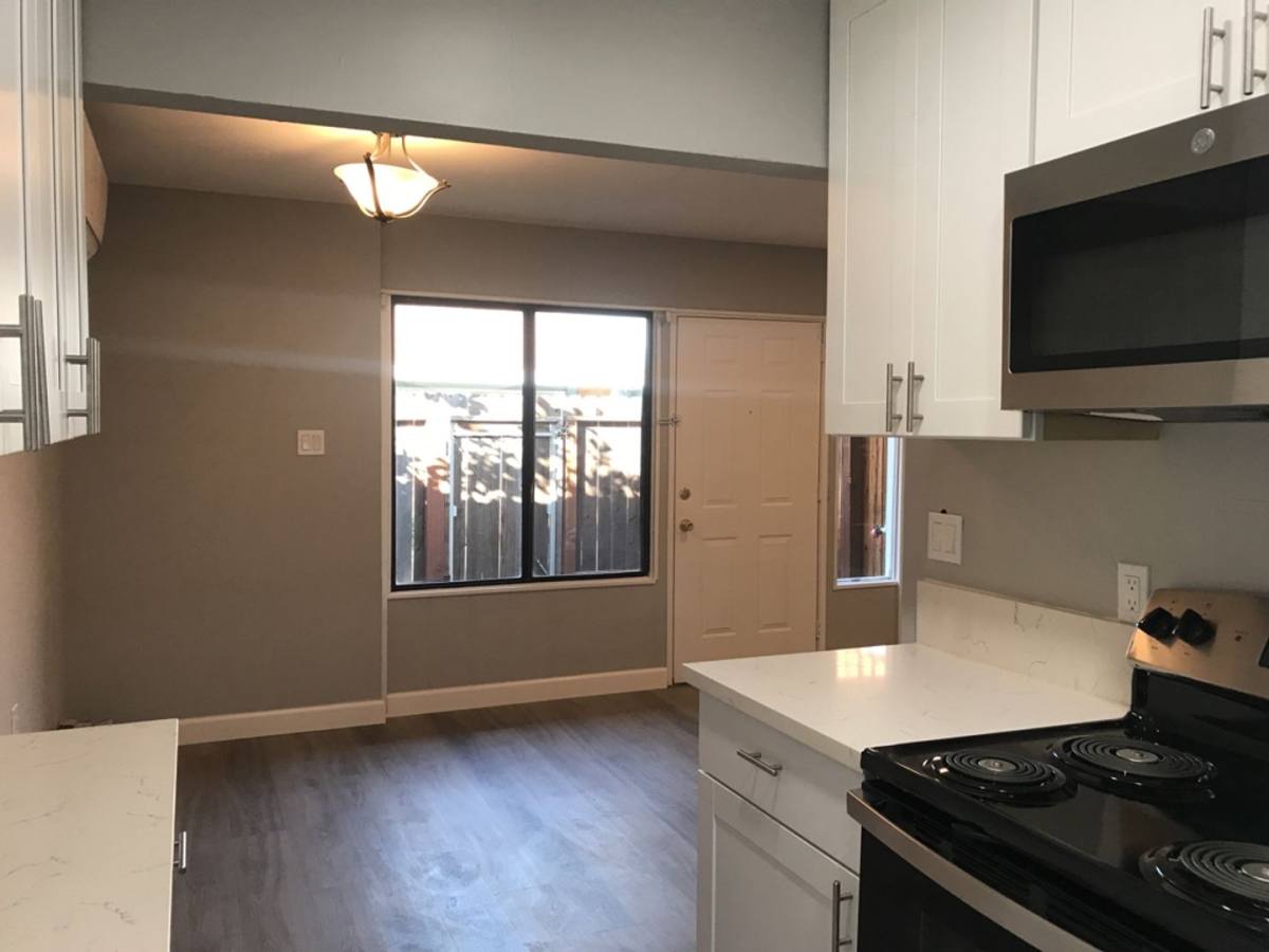 Apartment for rent at 828 D St, Davis, CA 95616