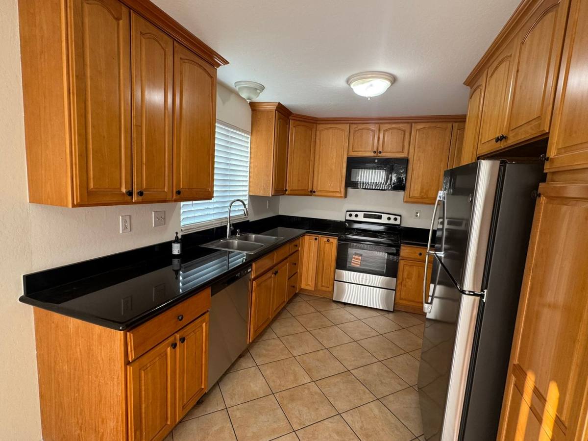 House for rent at 226 Sparrow Dr, Hercules, CA 94547