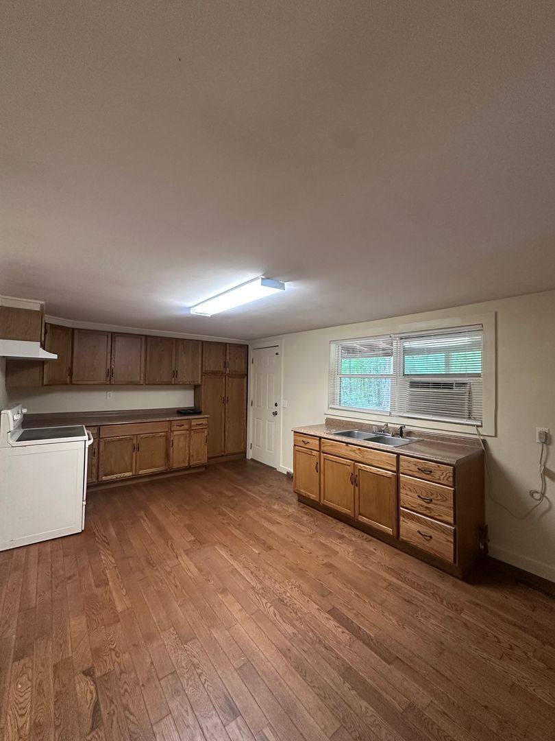 House for rent at 1054 Perimeter Rd, Dawsonville, GA 30534