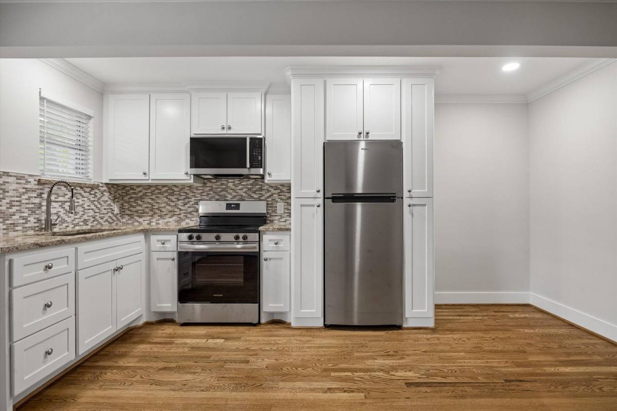 Apartment for rent at 2023 Huldy, Houston, TX 77019