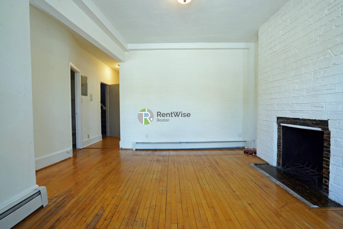 Apartment for rent at 1322 Commonwealth Ave #1, Allston, MA 02134