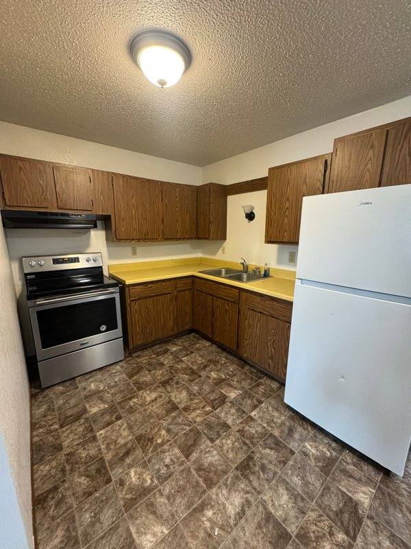 Apartment for rent at 301 Bernice St #B6, Milroy, MN 56263