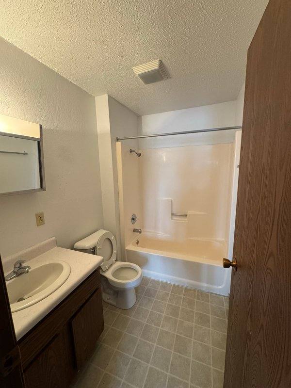 Apartment for rent at 301 Bernice St #B6, Milroy, MN 56263