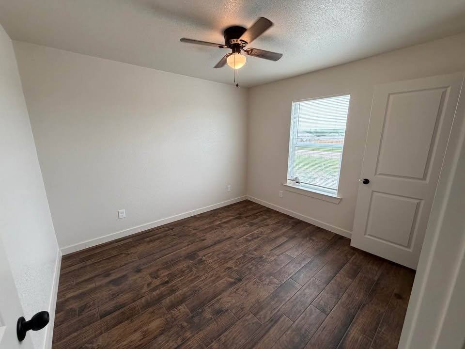 Apartment for rent at 132 Laura Anne Loop, China Spring, TX 76633
