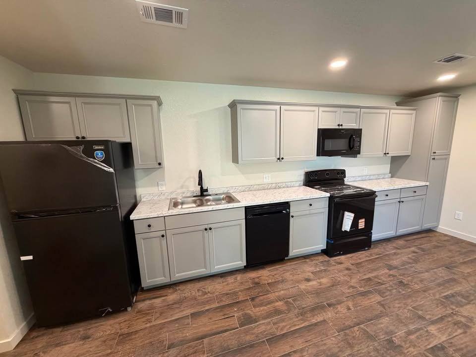 Apartment for rent at 132 Laura Anne Loop, China Spring, TX 76633