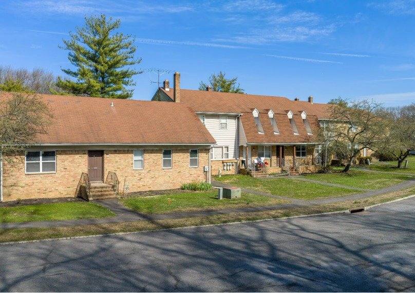 Apartment for rent at 500 Adams Lane, North Brunswick, NJ 08902