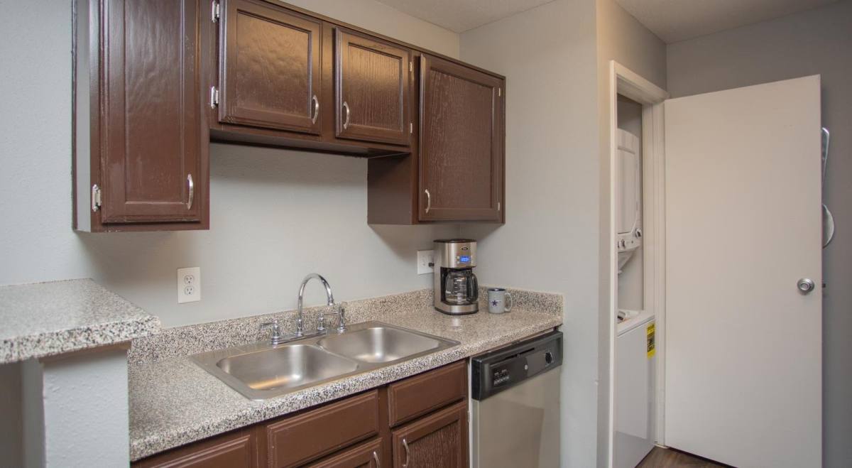 Apartment for rent at 1249 Enclave Circle #1719, Arlington, TX 76011