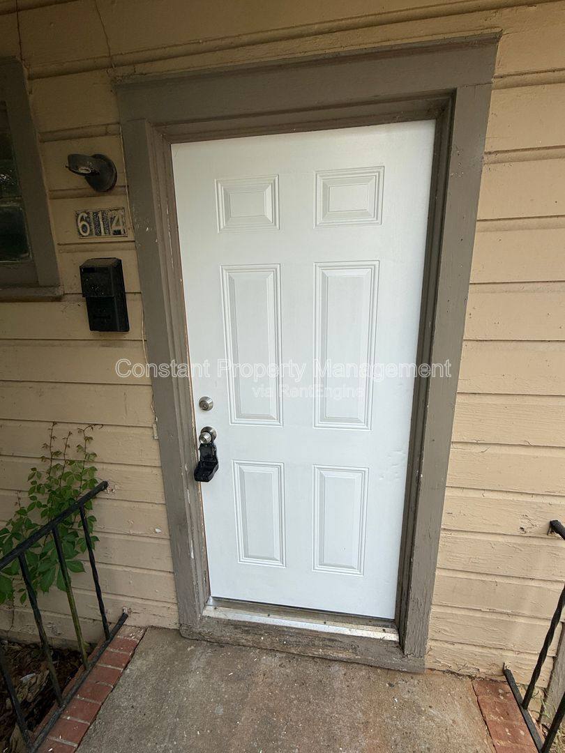 House for rent at 614 W Poplar St, Griffin, GA 30224