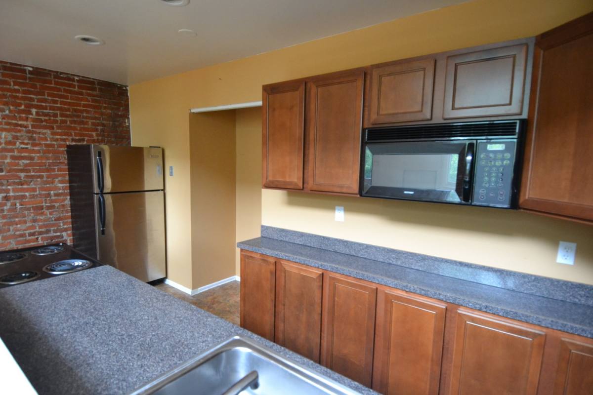 Apartment for rent at 1010 Clinton St #3M, Philadelphia, PA 19107