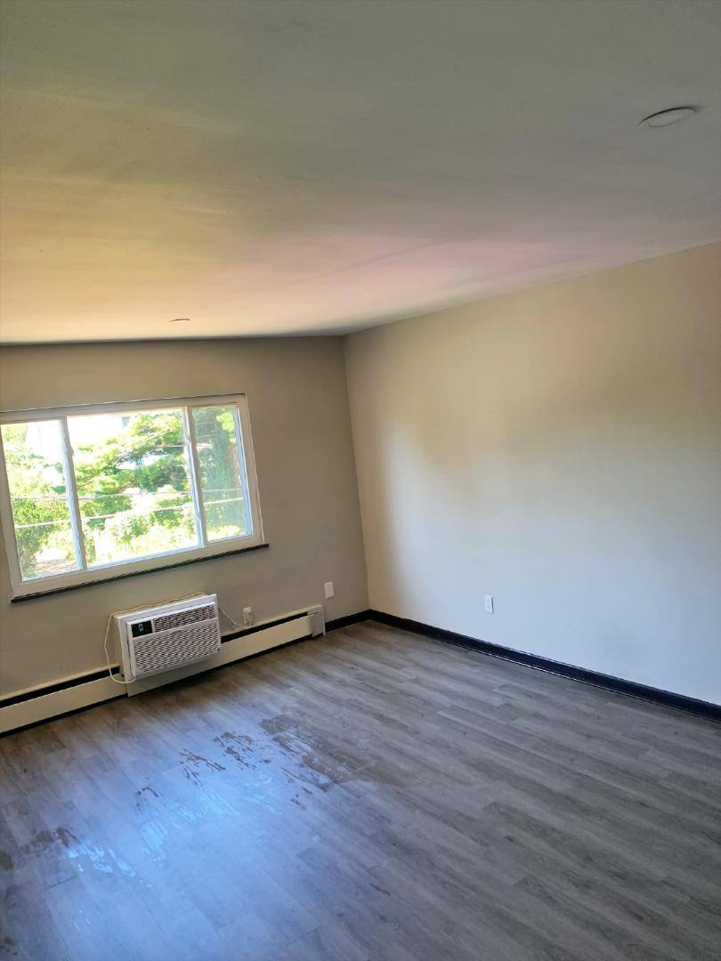 Apartment for rent at 1352 Clarence Ave #35, Lakewood, OH 44107
