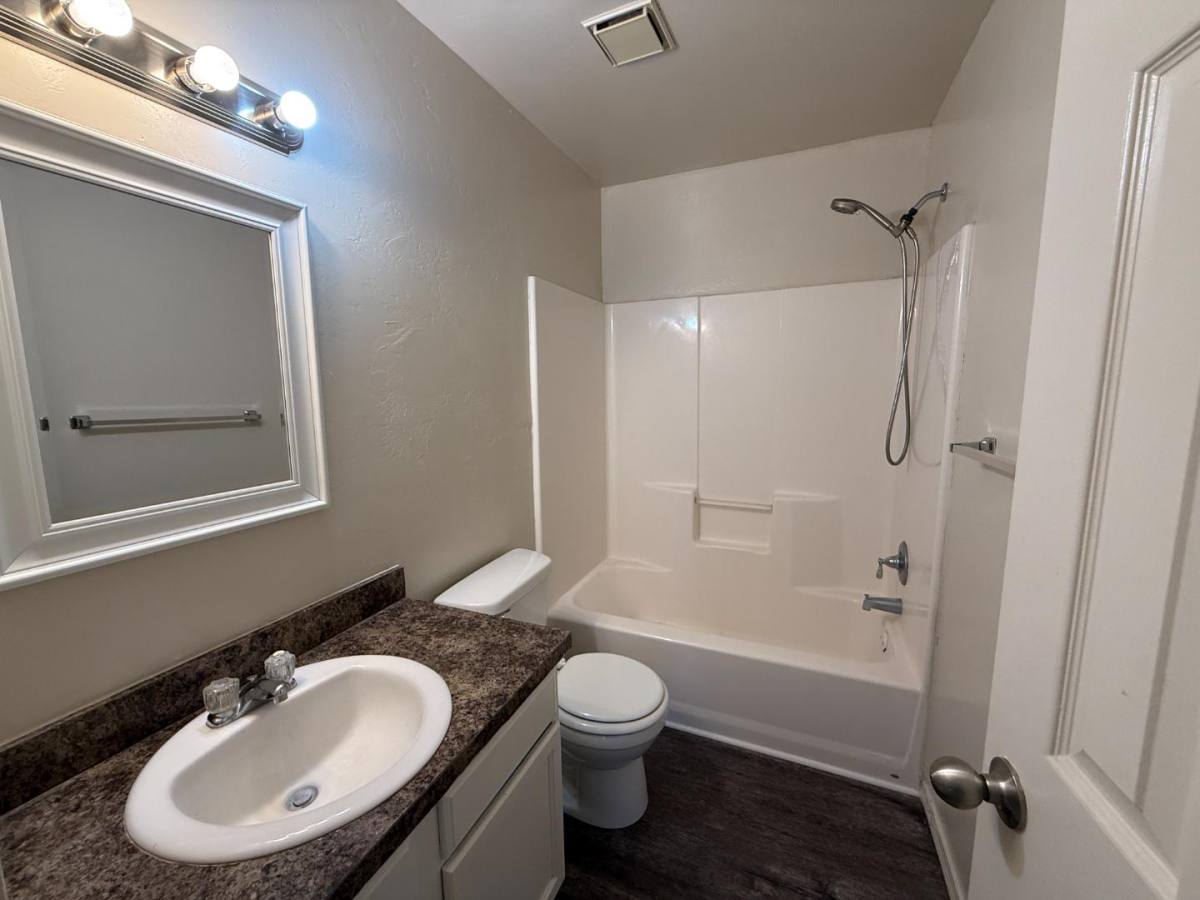 Apartment for rent at 123 Rawlings Dr #13, Clinton, OK 73601