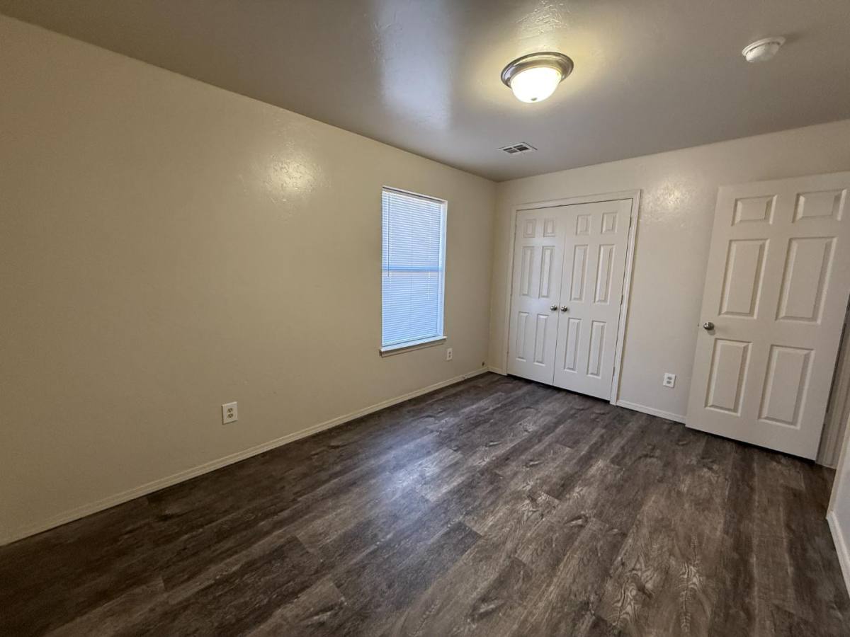 Apartment for rent at 123 Rawlings Dr #13, Clinton, OK 73601