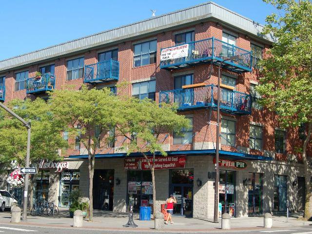 Apartment for rent at 1304 Railroad Ave, Bellingham, WA 98225