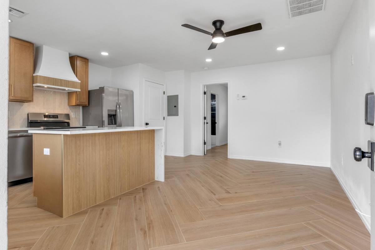 Apartment for rent at 1119 S Rockford Ave #4, Tulsa, OK 74120