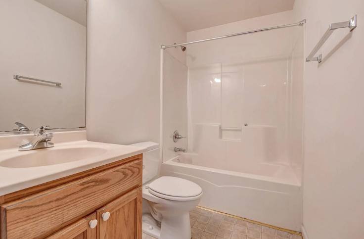 Apartment for rent at 3607 Orchard Dr, Hammond, IN 46323