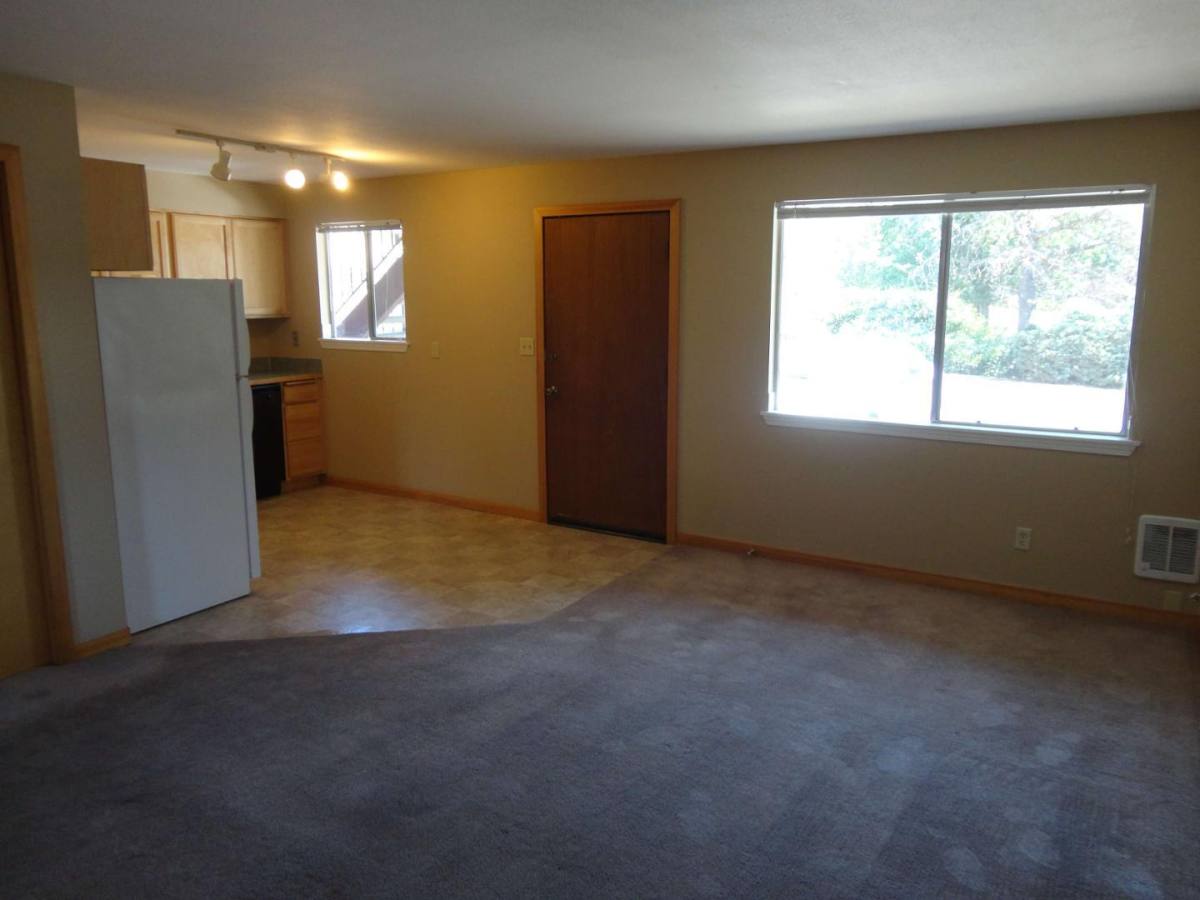 Apartment for rent at 1034 24th St, Bellingham, WA 98225