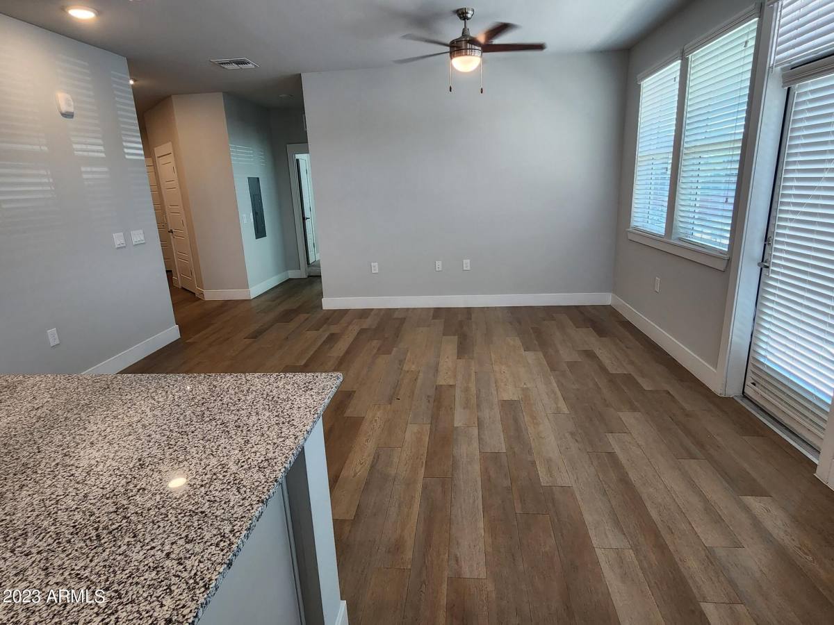 Apartment for rent at 15510 N La Cometa, Surprise, AZ 85374