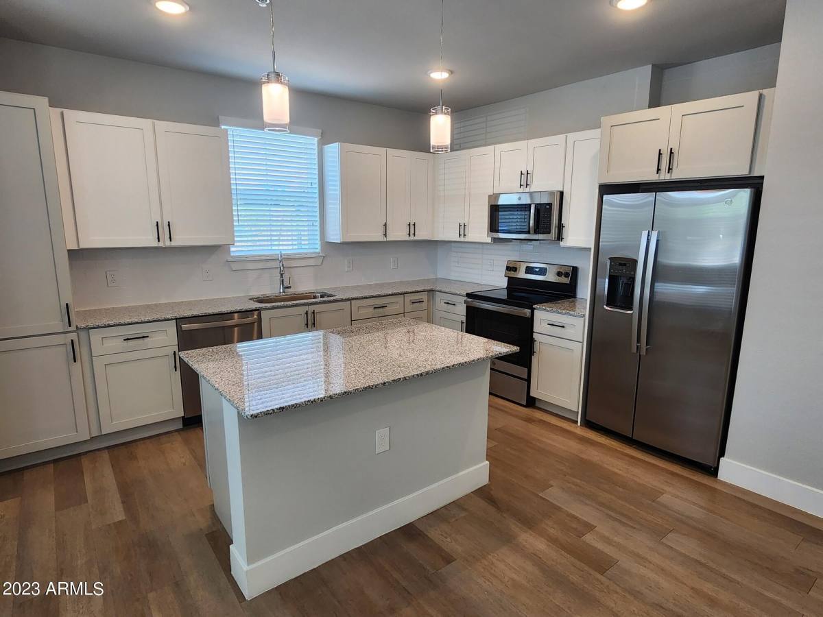 Apartment for rent at 15510 N La Cometa, Surprise, AZ 85374