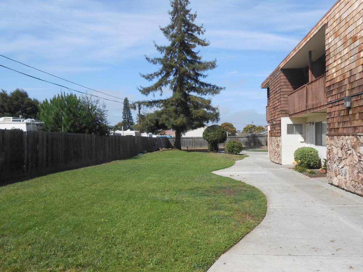 Townhouse for rent at 21371 Garden Ave, Hayward, CA 94541