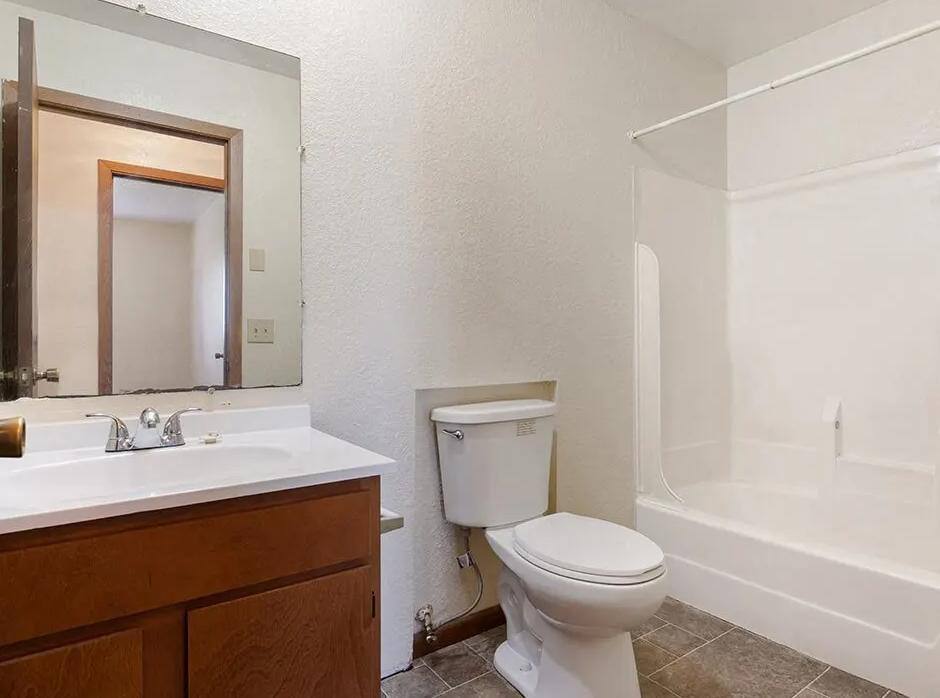 Apartment for rent at 1528 N St, Fremont, OH 43420