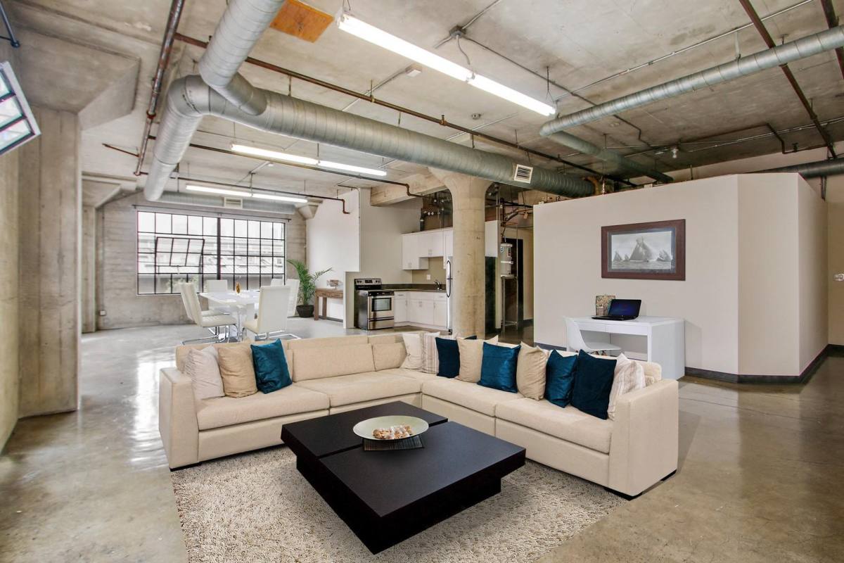 Apartment for rent at 201 South Santa Fe Avenue, 201 S Santa Fe #207, Los Angeles, CA 90012