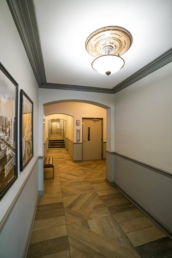 Apartment for rent at 660 N Dearborn St #202, Chicago, IL 60654