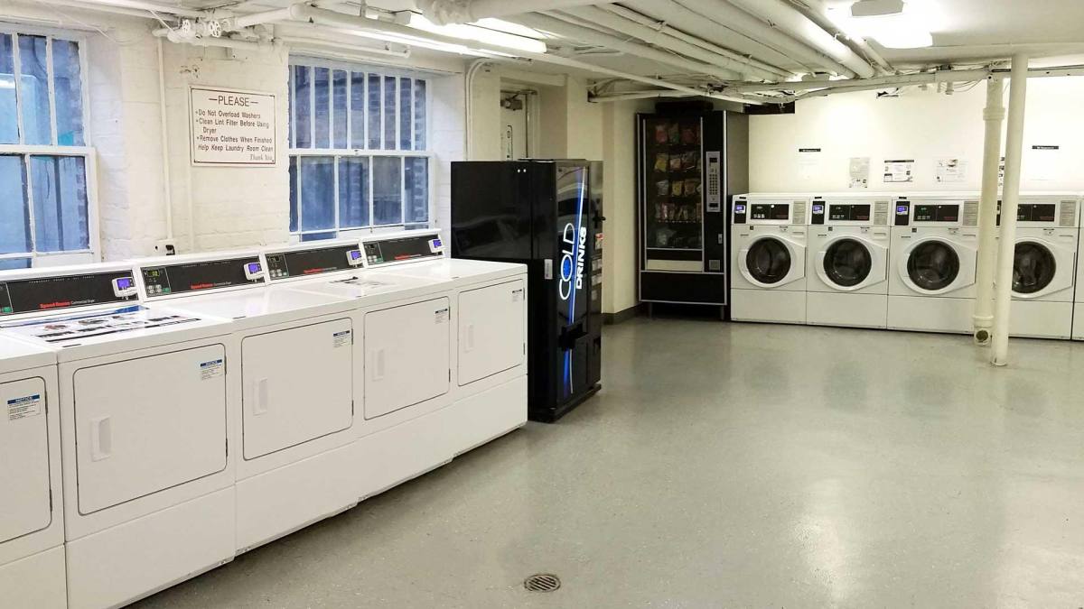 Apartment for rent at 660 N Dearborn St #202, Chicago, IL 60654