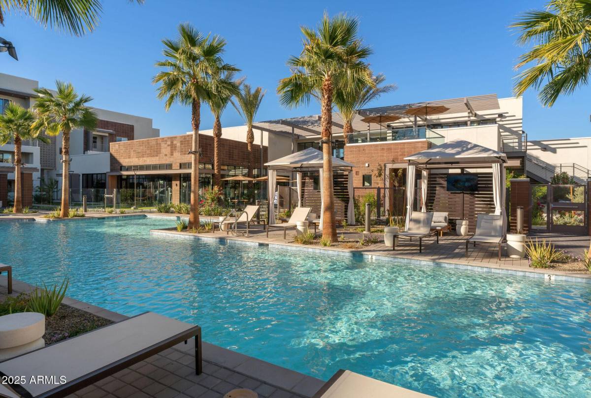 Apartment for rent at 2375 W Frye Rd, Chandler, AZ 85224