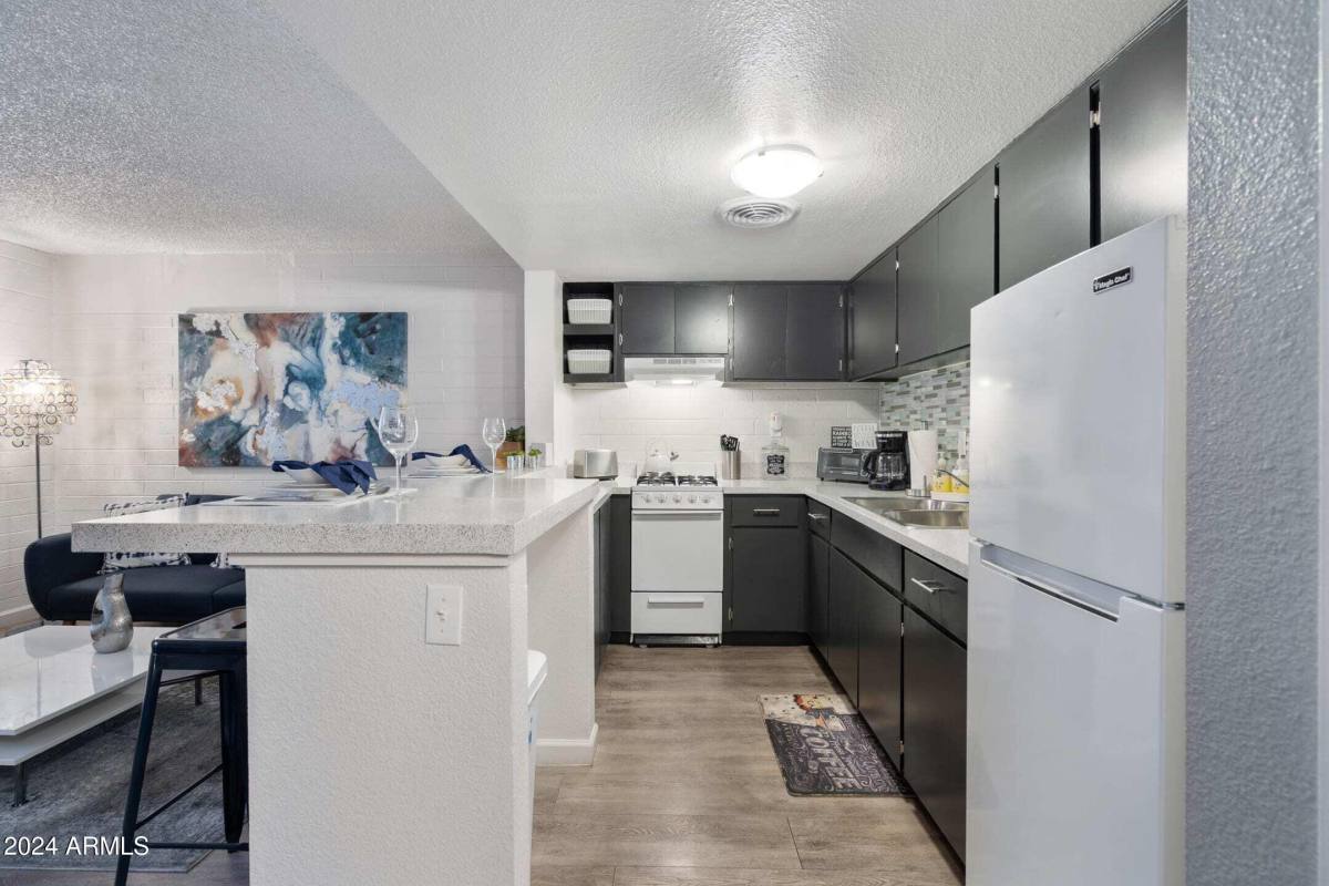 Apartment for rent at 1601 W Camelback Rd, Phoenix, AZ 85015