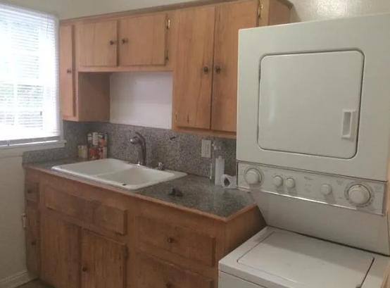 House for rent at 391 Deckner Ave SW, Atlanta, GA 30310
