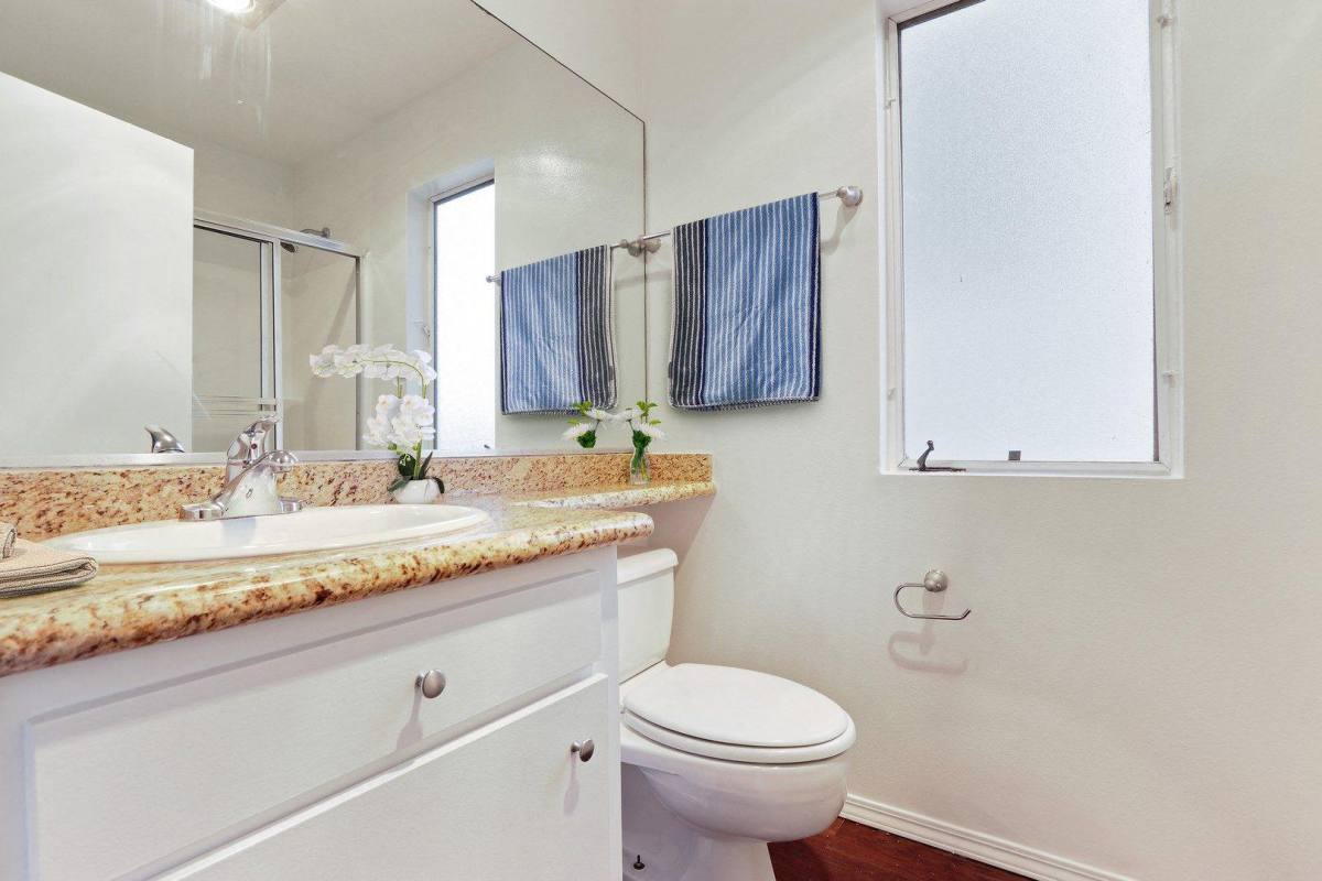 Apartment for rent at 1936 Manning #202, Los Angeles, CA 90025