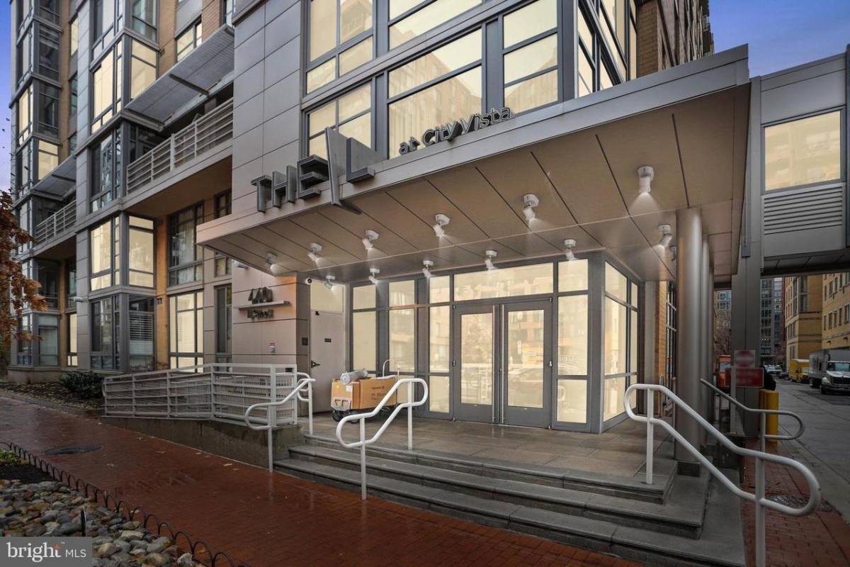 Townhouse for rent at Mount Vernon Square, 440 L St NW, Washington, DC 20001