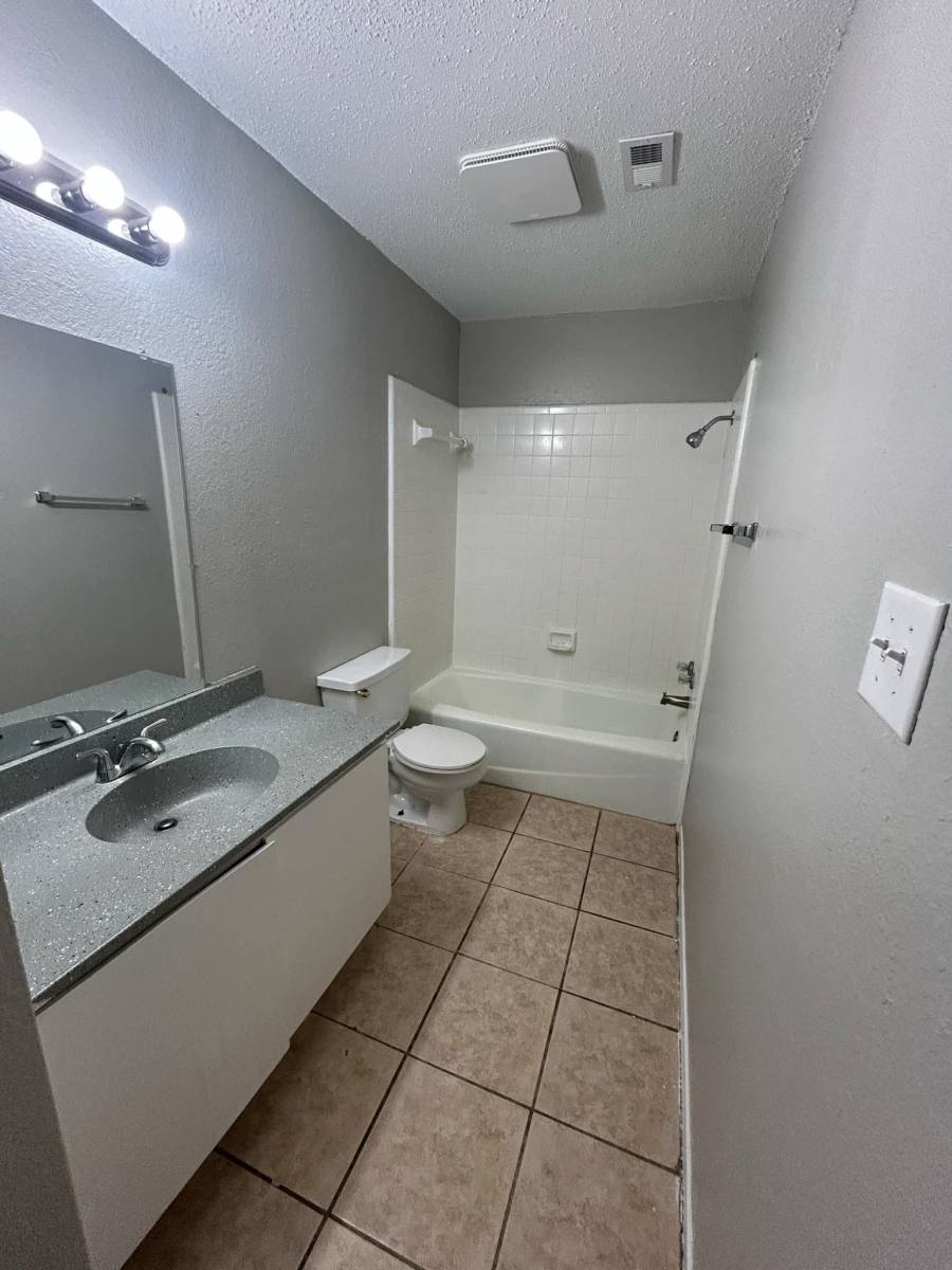 Apartment for rent at 2709 N 30th St, McAllen, TX 78501