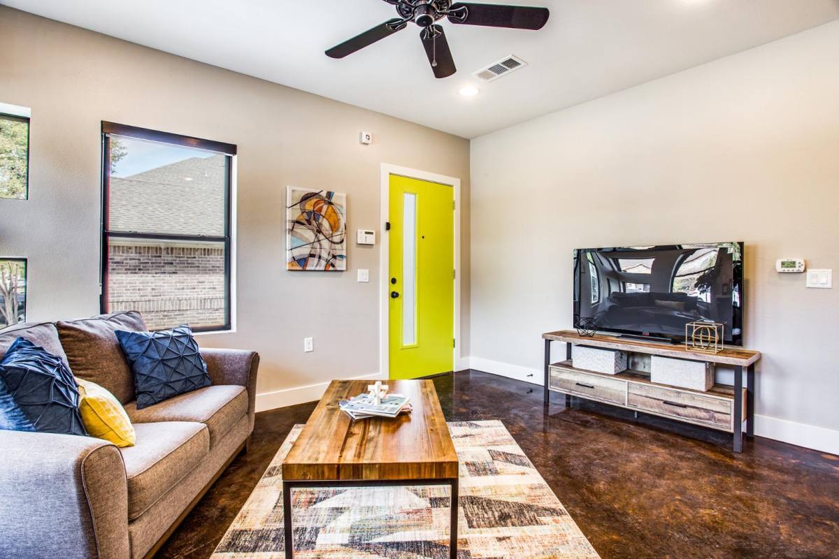 Townhouse for rent at Bluebonnet Place, 3137 Lubbock Ave, Fort Worth, TX 76109