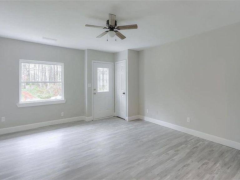 House for rent at 4056 Dallas Acworth Highway NW, Acworth, GA 30101