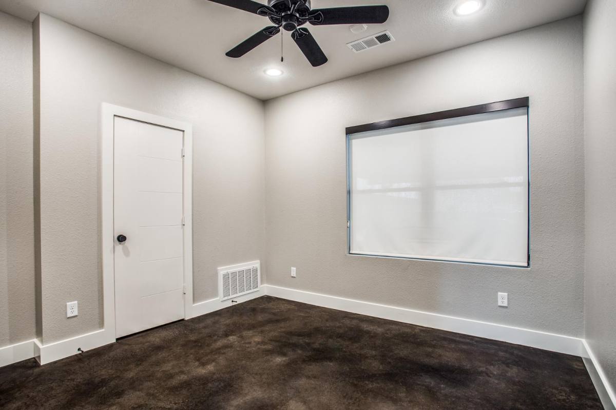 Townhouse for rent at Bluebonnet Place, 2720 W Devitt St, Fort Worth, TX 76109