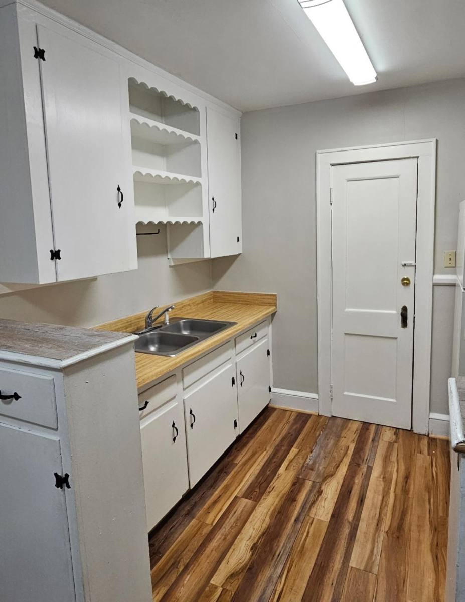 Apartment for rent at 315 Church St #1, Elkin, NC 28621