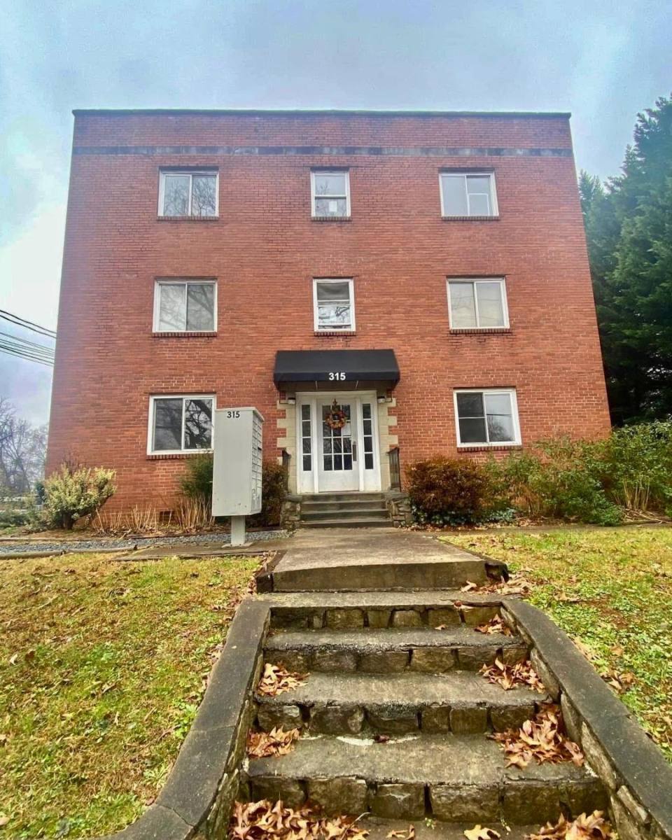 Apartment for rent at 315 Church St #1, Elkin, NC 28621